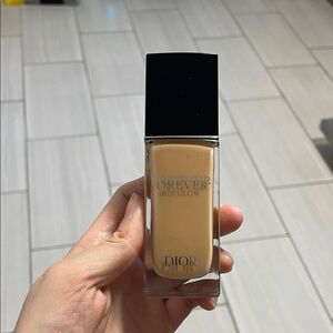 #2W Dior Forever Skin Glow 24H Radiant Foundation NWOB exp:03/26